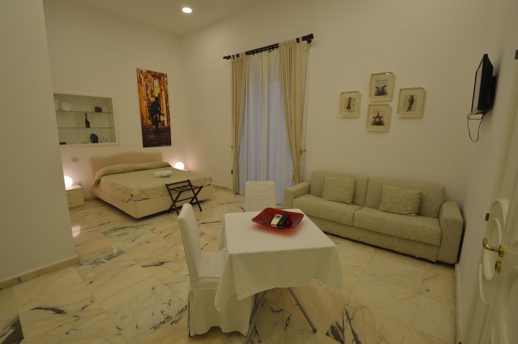 B&B Palazzo Ruffo Di Bagnara Nápoles Quarto foto